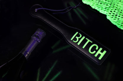 Sculacciatore "Bitch'' Paddle Glow in the Dark